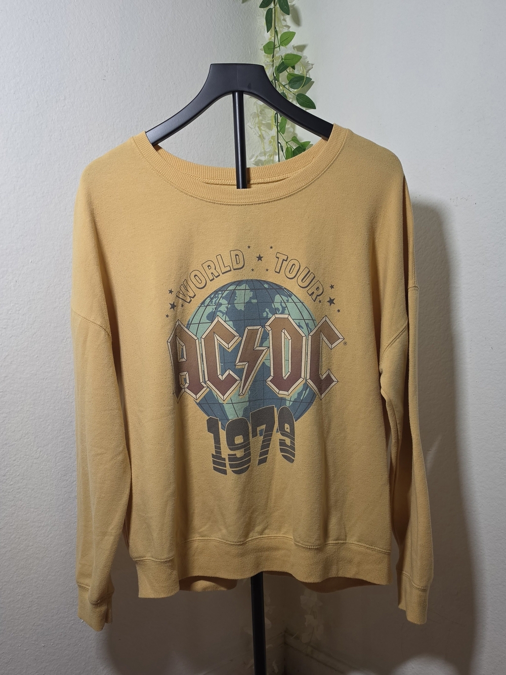 AC/DC World Tour 1979 Yellow Graphic Sweatshirt